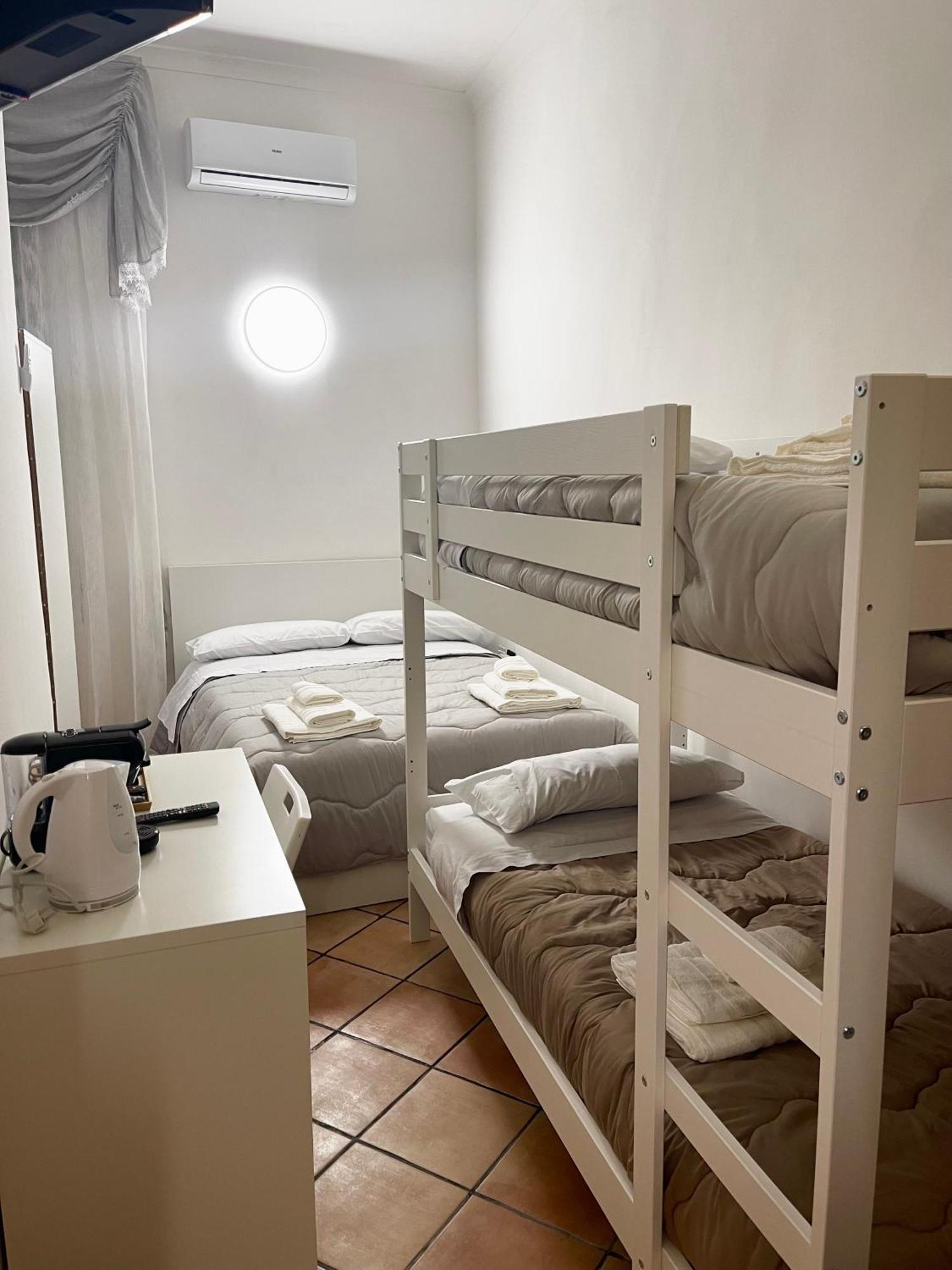 House Caracciolo By Loveinthetravel Naples Extérieur photo